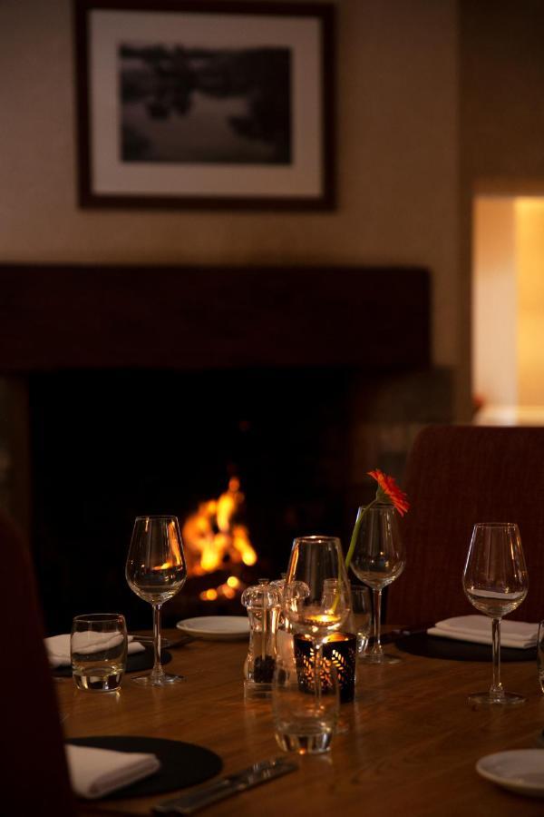 Three Salmons Hotel Usk Eksteriør billede