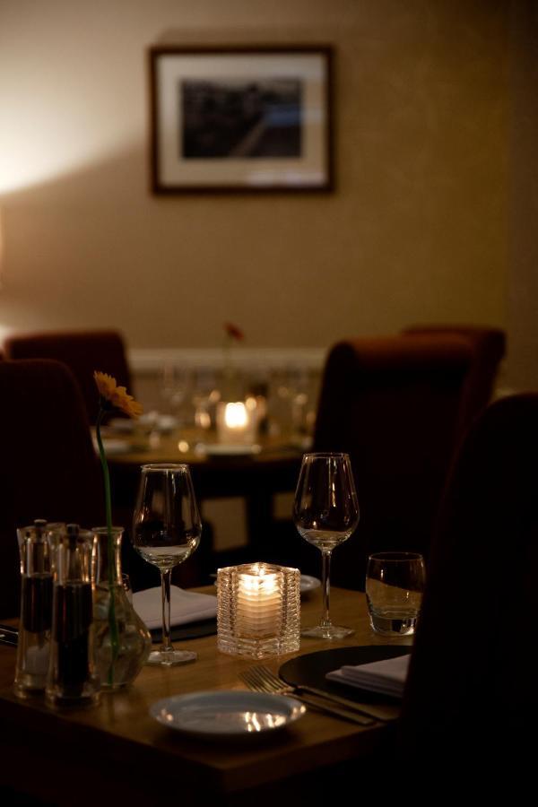 Three Salmons Hotel Usk Eksteriør billede